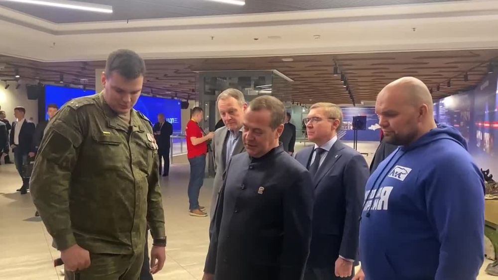 ����� ���� ���. ���������� �������� ������� ��������� � ������������ ��������, � 250 ���������������� � ������� � �����...