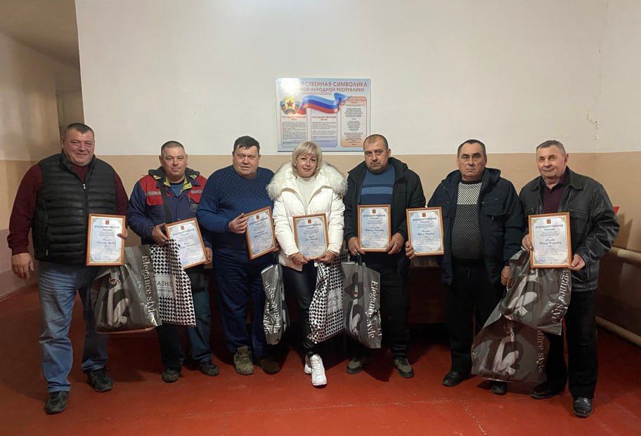 В отделе по делам территорий села Дьяково состоялась встреча с жителями, которые участвовали в предотвращении пожаров в пожароопасный период