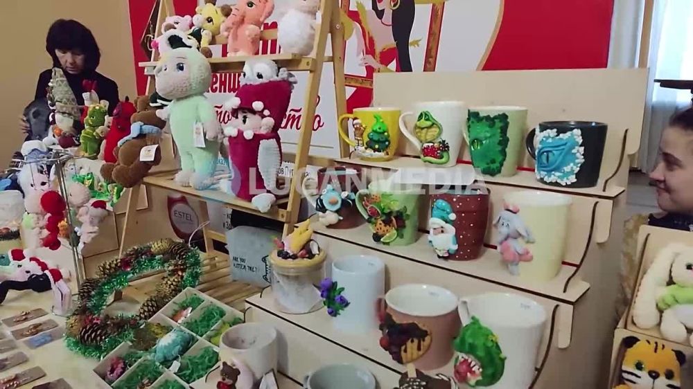 В Луганском академическом музыкально-драматическом театре имени Михаила Голубовича прошло торжественное открытие юбилейного творческого конкурса «Край Луганский Православный»