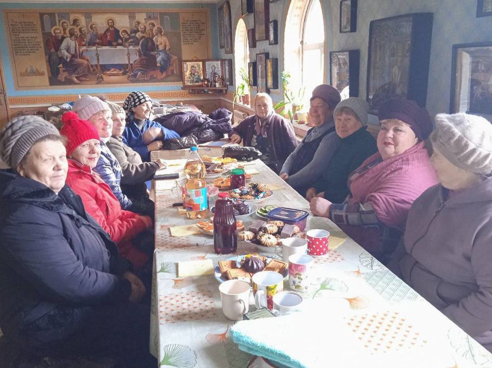 В Приволье, пгт Камышеваха, на базе пункта обогрева/подзарядки состоялось первое учредительное собрание женсовета «Привольняночка»