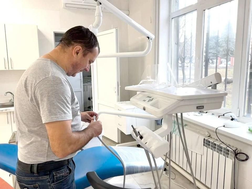 Более чем 1,5 года калужские стоматологи работают в Первомайске ЛНР