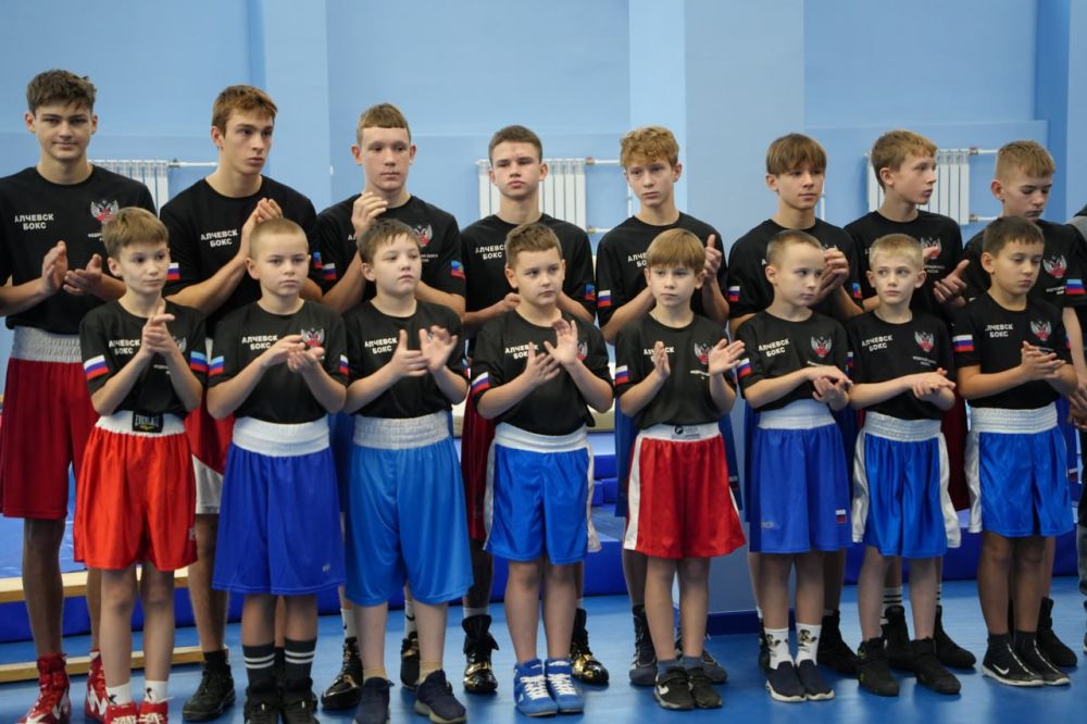 Альберт Апшев: Учиться – у лучших. В рамках «Игр дружбы», которые сегодня принимает наш город, проходят мастер-классы боксеров-чемпионов из Челябинской области