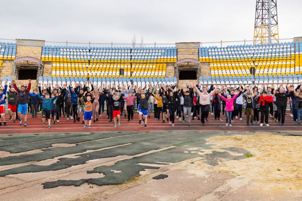 Специалисты ППК «Единый заказчик», изучив состояние республиканского стадиона «Авангард», готовят проектно-сметную документацию капитального ремонта главной спортивной арены ЛНР