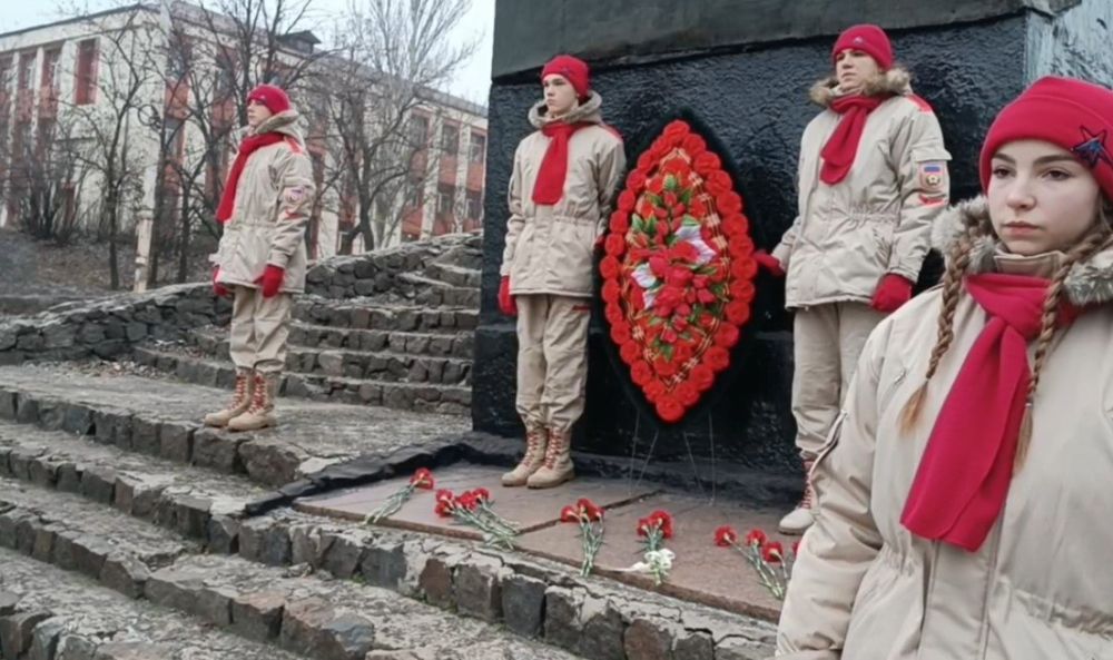  : 3 ,    ,             ,     ,    ,     ...