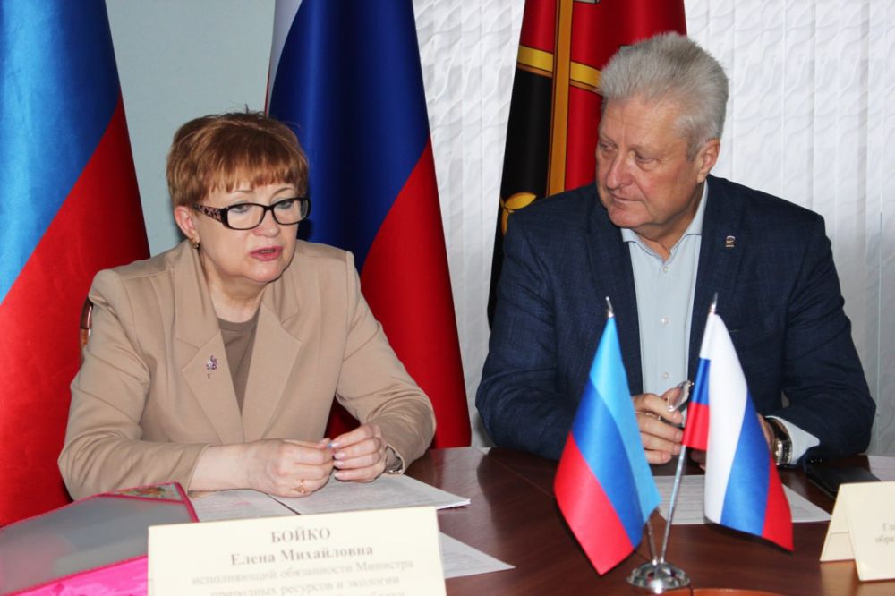 Сергей Козенко: Сегодня в Администрации Краснодонского муниципального округа состоялась выездная встреча исполняющего обязанности Министра природных ресурсов и экологии Луганской Народной Республики Елены Михайловны Бойко