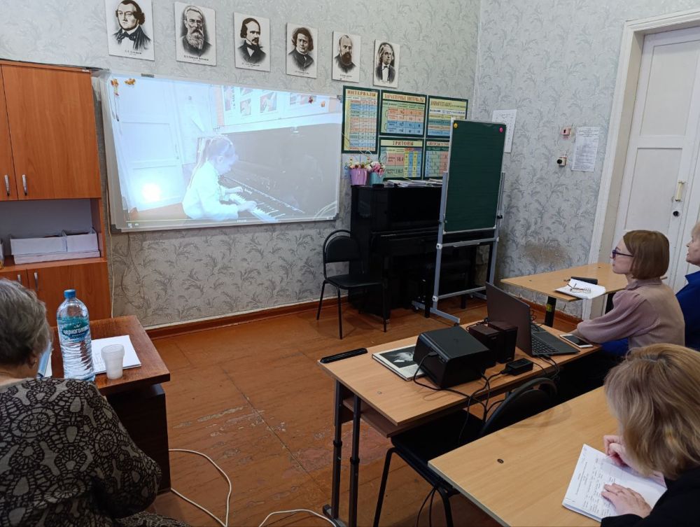 В Стаханове прошел ХIХ открытый фортепианный конкурс «Ступени мастерства»