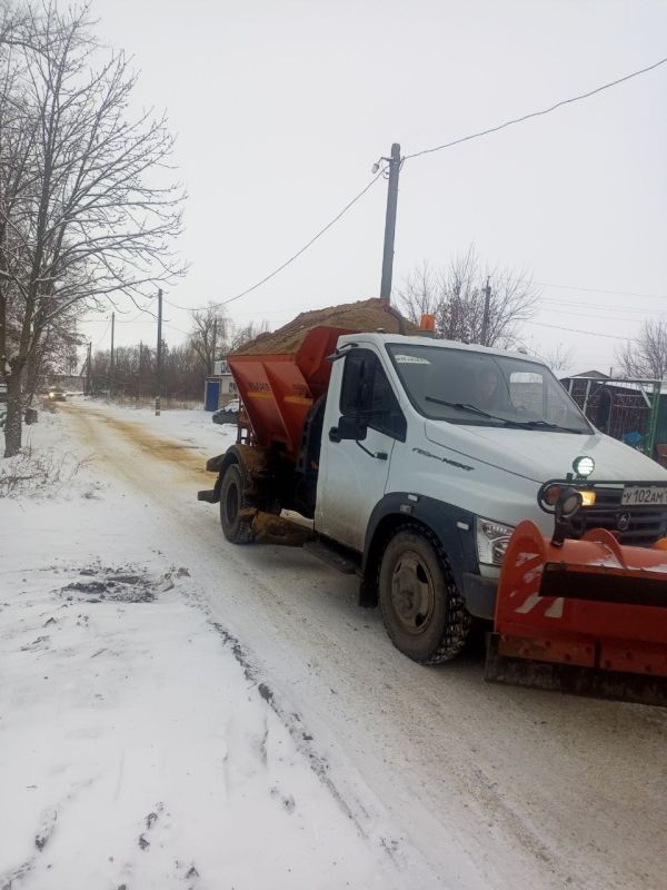 Сергей Козенко: С приходом зимы и первыми погодными изменениями, которые приносят с собой снег и гололедные образования, ежедневно до восхода солнца на улицах нашего города начинают свою работу сотрудники муниципального...