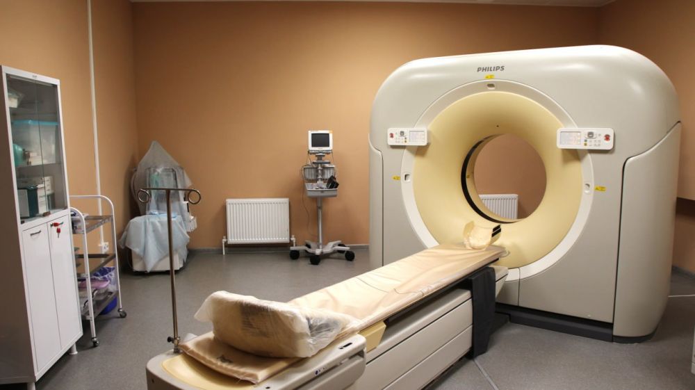 Регионы-шефы - Омская область и Ставропольский край - в рамках народной программы «Единой России» восстанавливают медицинские учреждения Стаханова