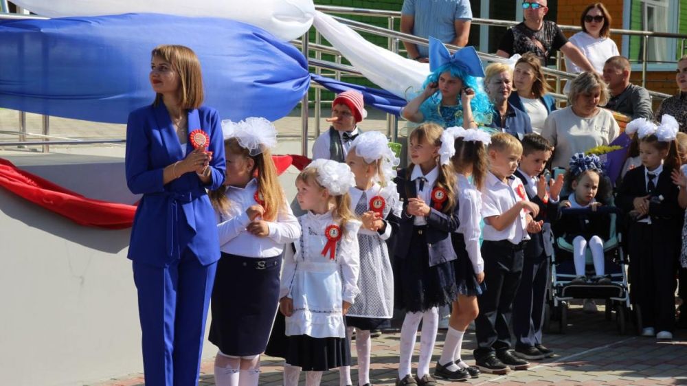 Активисты «Единой России» в ЛНР собрали в народную программу партии более 85 тысяч предложений от жителей Республики