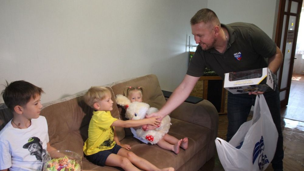 Денис Мирошниченко: Цели «Единой России» остаются неизменными – на первом месте помощь людям