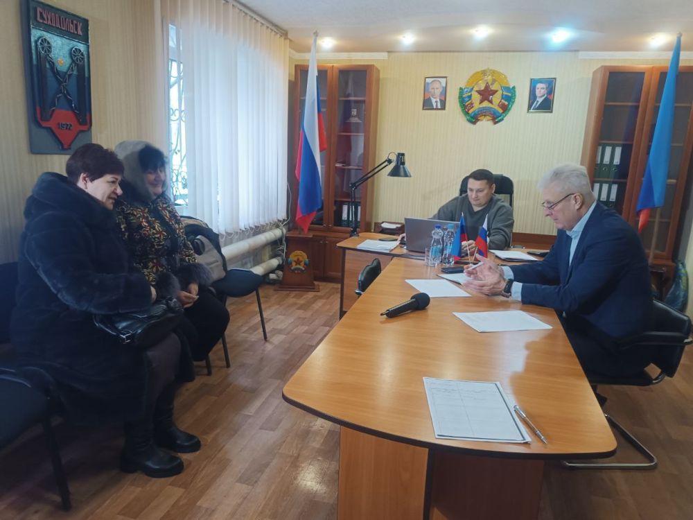 Сергей Козенко: Сегодня в соответствии с графиком провёл личный приём граждан в городе Суходольске