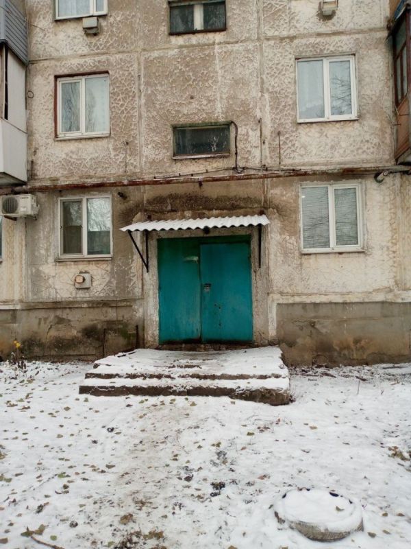 Сергей Козенко: В Суходольске сотрудниками жилищно-эксплуатационного управления города Краснодона и Краснодонского района были проведены важные мероприятия: демонтированы аварийные козырьки в многоквартирных домах и...