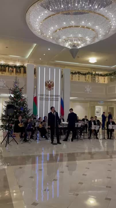 Дарья Лантратова: Утро в Совете Федерации начинается с выступления русского камерного оркестра «Усадьба»