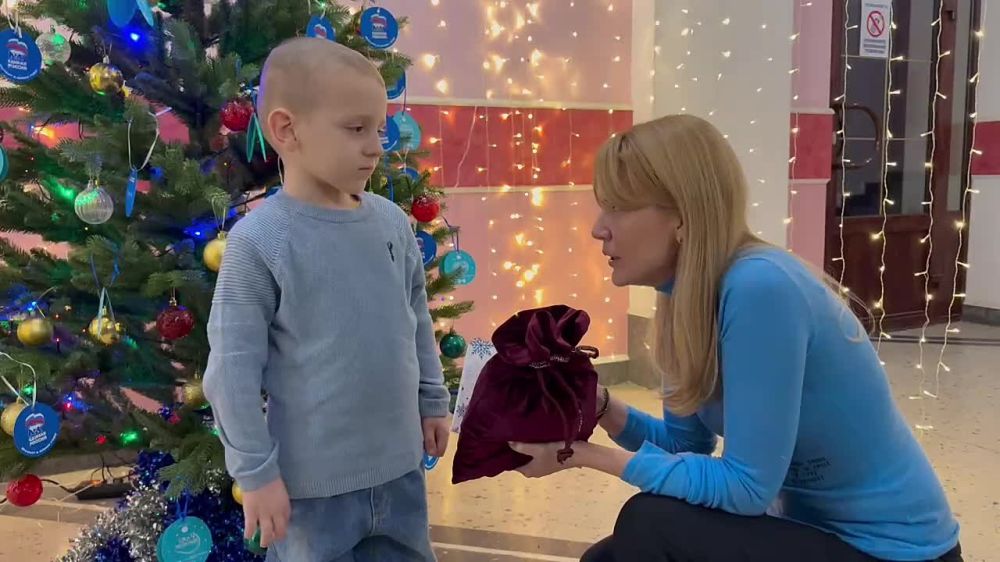 Дарья Лантратова: Как и обещала, приехала к маленьким луганчанам, чьи желания сняла с Ёлки