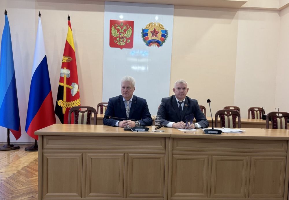 Сергей Козенко: Сегодня принял участие в очередном ХХХ заседании Совета Краснодонского муниципального округа первого созыва