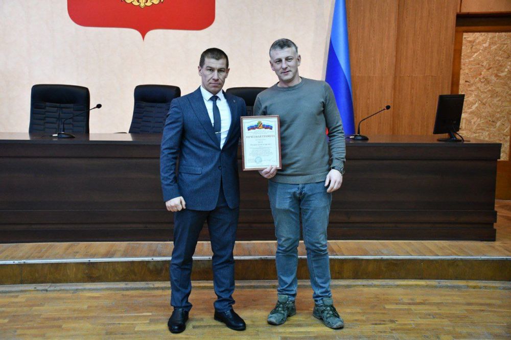  :      -,              ,  ...