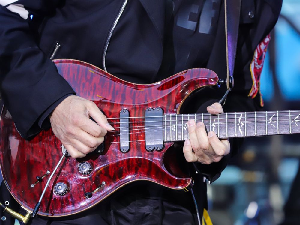 Курганский губернатор Шумков исполнил мечту юного музыканта из Краснодона. Фото