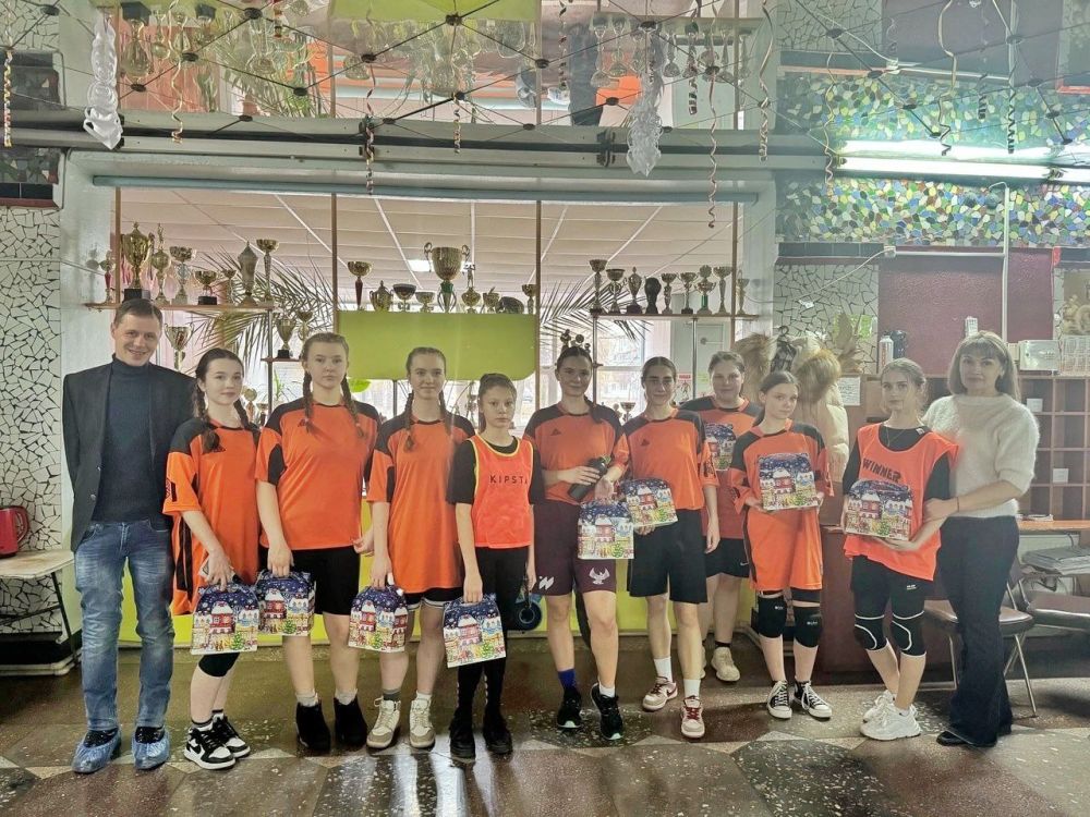 25 января в городе Антрацит состоялось первенство Луганской Народной Республики по баскетболу среди девушек в возрасте до 17 лет