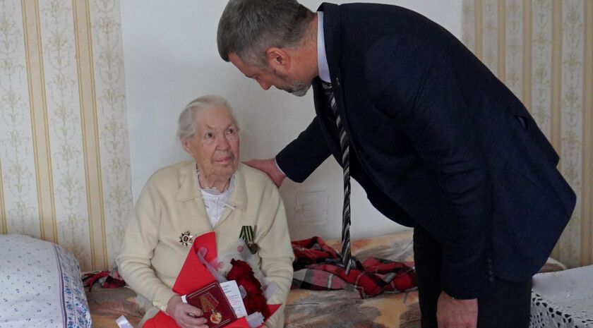 ����� ������������� ������ ������ ������ � 80-����� ������ ����� ��������� �����