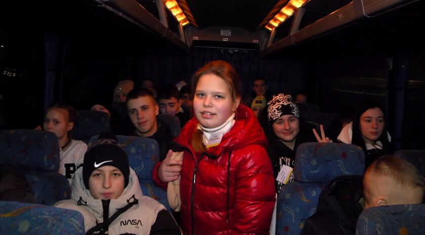 Более 50 детей из ЛНР отправились в подмосковный центр «Юный патриот»