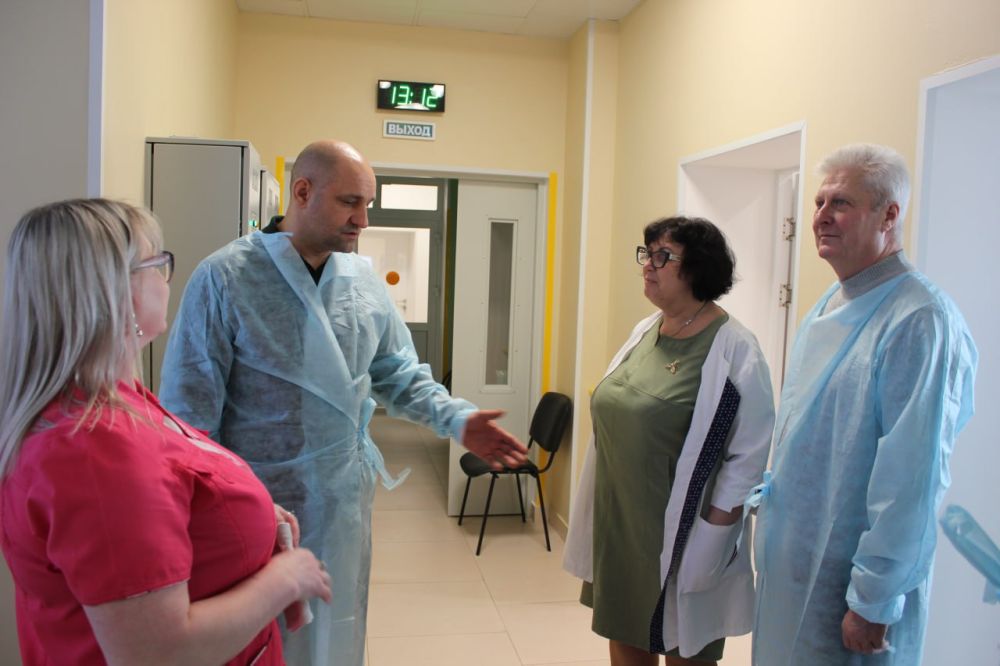 Сергей Козенко: Далее с Артемом Владимировичем мы посетили молодёжный центр «Гравитация»