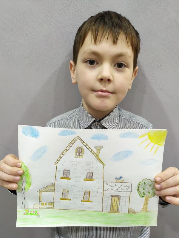 Юные таланты Стаханова на конкурсе «Дом, который я построю»