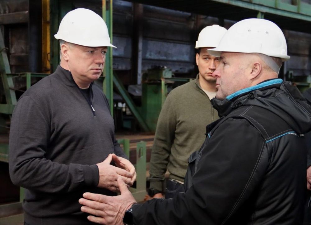 1 Марат Хуснуллин посетил с рабочей поездкой четыре города в ЛНР