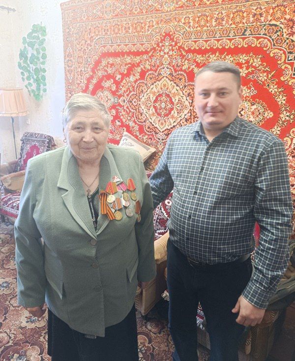 В Суходольске уважаемым жителям города вручили медали