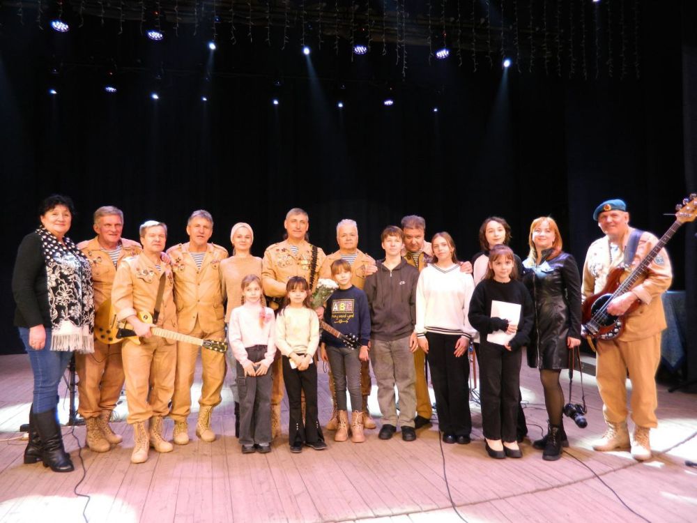 Звуки патриотизма: концерт ансамбля «Южный ветер»