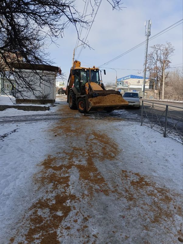 Сергей Козенко: В Краснодоне активно продолжаются работы по обеспечению безопасности на улицах города в зимний период