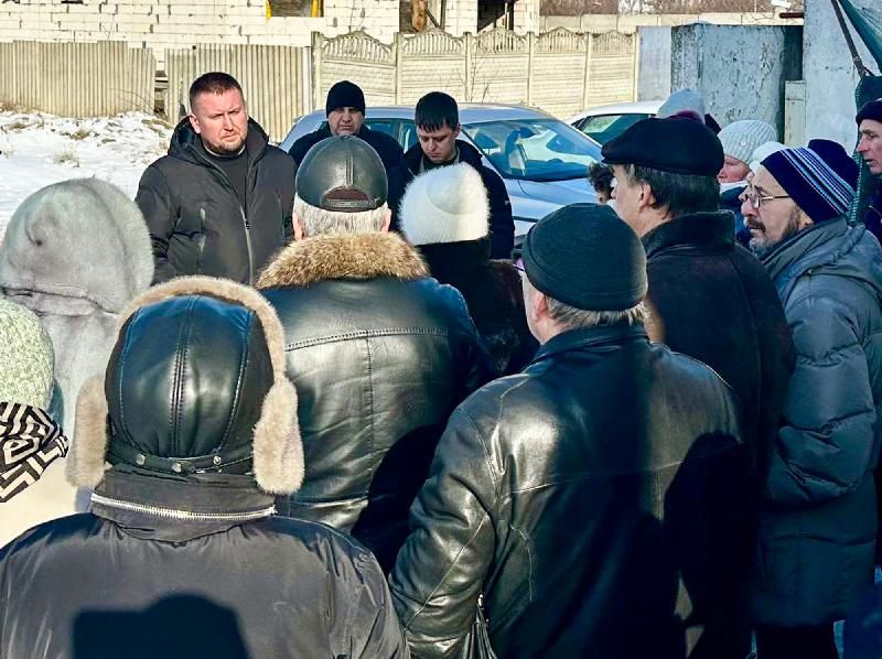 Денис Мирошниченко встретился с жителями поселка Видное, изучил и взял на контроль устранение проблем населенного пункта