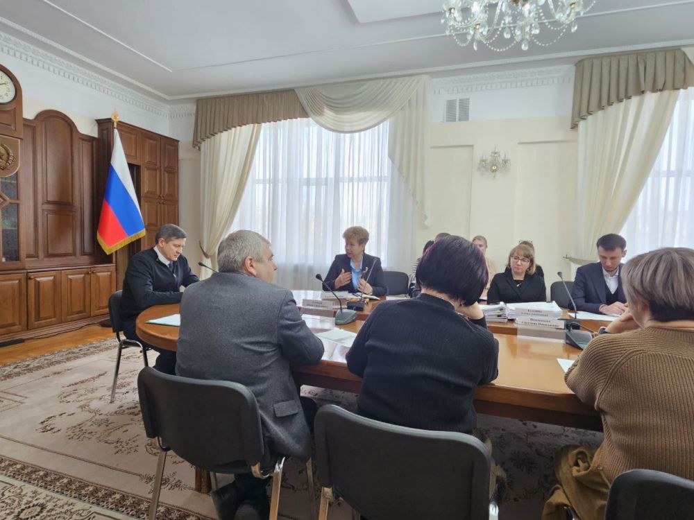 Ольга Бас: Сегодня приняла участие в заседании Правительства ЛНР под председательством премьер-министра Егора Ковальчука