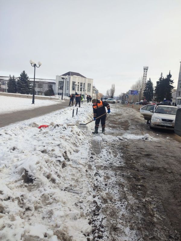 Сергей Козенко: В Краснодоне продолжаются активные работы по наведению порядка на улицах, скверах и площадях города