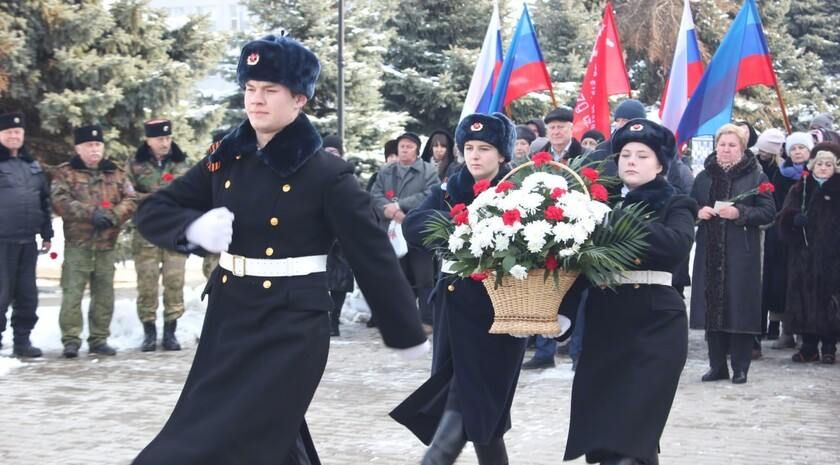 Жители Краснодонского городского округа провели митинг к 82-й годовщине освобождения территории от немецко-фашистских захватчиков