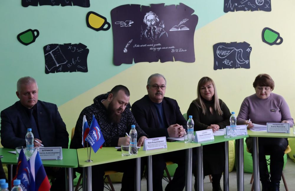 В стенах Антрацитовского института геосистем и технологий ФГБОУ ВО "ЛГУ им. В. Даля" состоялся молодежный дебатный турнир «Мнение Молодежи», который инициирован Луганским региональным отделением партии «Единая Россия» по...