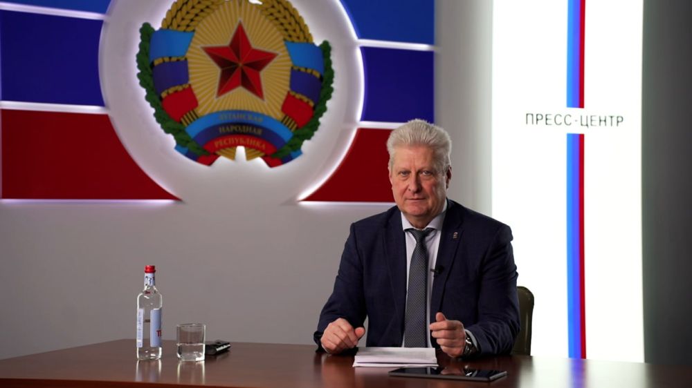 Сергей Козенко: Сегодня провел прямую линию с жителями нашего округа, в ходе которой мы обсудили множество вопросов, касающихся различных сфер жизни