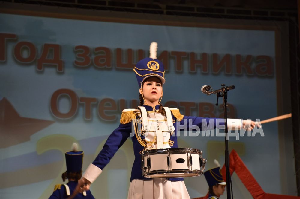 В Краснодоне чествовали защитников Отечества