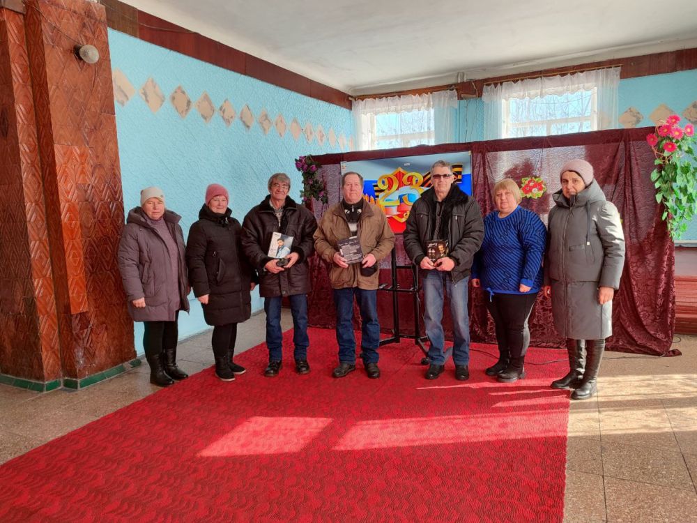 2025 год объявлен "Годом защитника Отечества" – это дань уважения всем, кто сражался за Родину в разные исторические эпохи, а также нынешним героям – участникам специальной военной операции