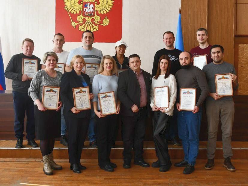  :       -,              , ...