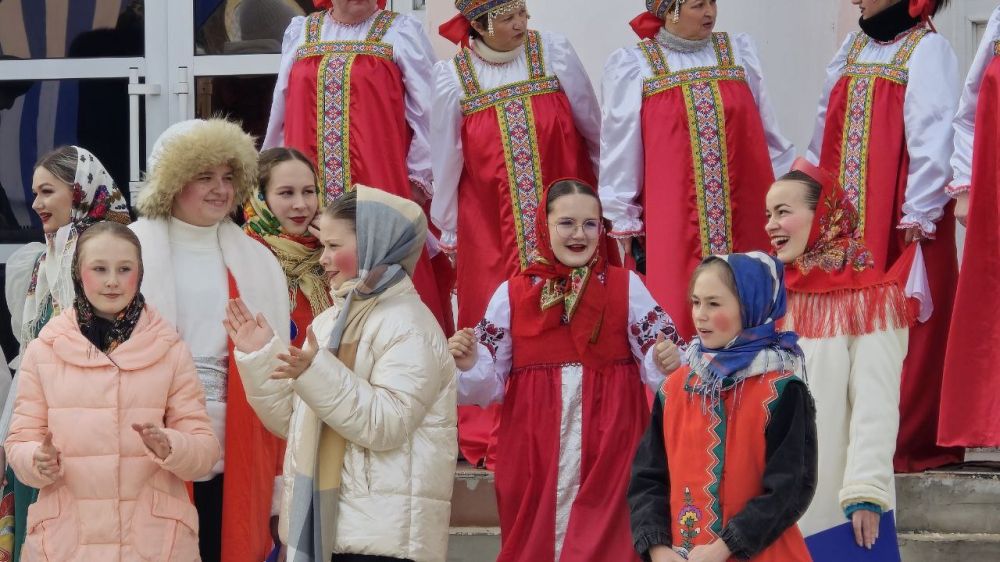 Силами Дворца культуры города Счастье в воскресенье был организован большой праздник для горожан
