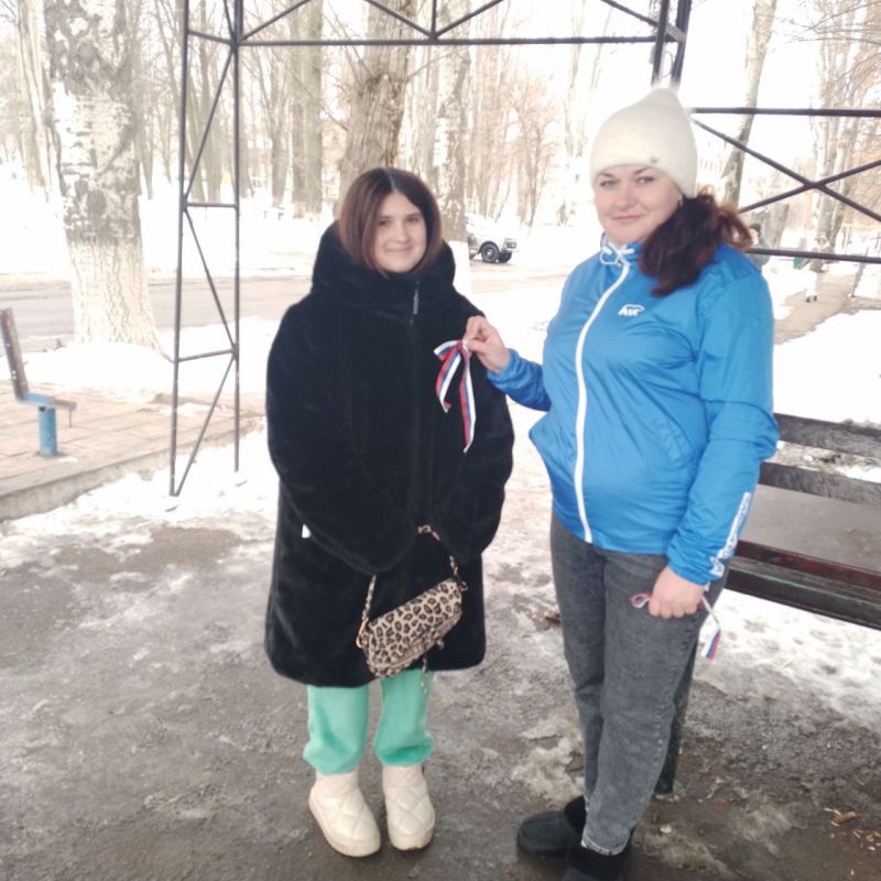 Краснодонские активисты Партии «Единая Россия» присоединились к акции «Русская весна – начало пути домой»