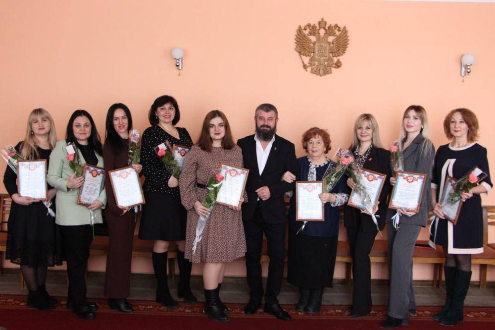 Олег Савченко: В преддверии Международного женского дня, поздравил и выразил благодарность прекрасному полу за личный вклад в культурно-социальное развитие Меловщины