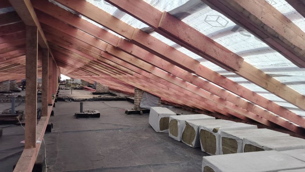 Виктор Водолацкий: В Суходольске стартовал капремонт кровель пяти многоэтажек