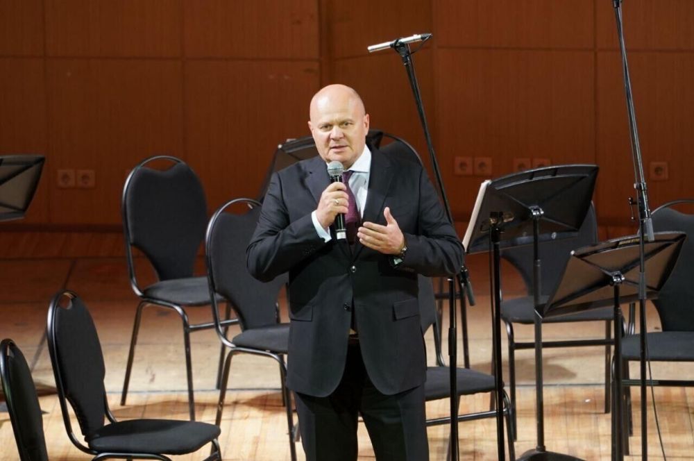 Мэр Красноярска во время визита в ЛНР встретился с бойцами СВО