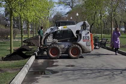 Тюменская область начала благоустройство аллеи Дружбы в Краснодоне