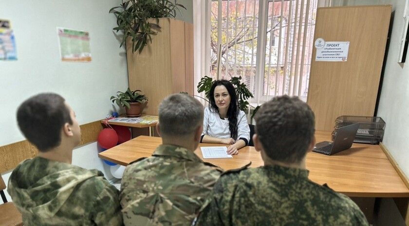 Участники СВО и многодетные семьи смогут бесплатно получить в ЛНР земельный участок — закон