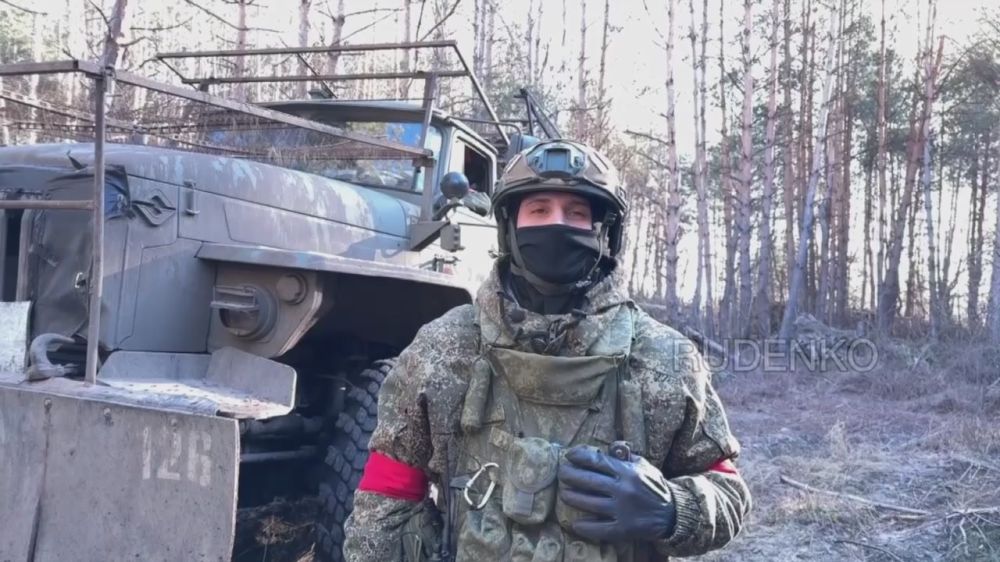 Андрей Руденко: Расчеты реактивных систем залпового огня (РСЗО) «Град» 20-й гвардейской общевойсковой армии группировки войск «Запад» при выполнении огневых задач уничтожили взводные опорные пункты, минометные расчеты...