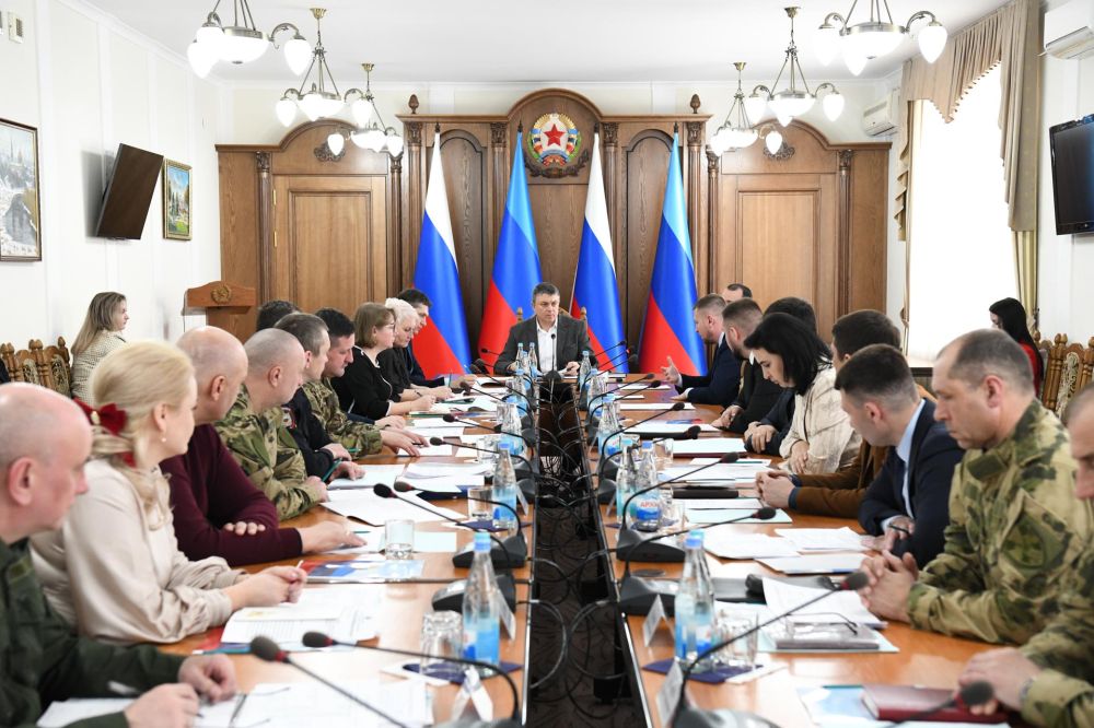 Денис Мирошниченко представил отчет о подготовке празднования Дня Победы и Дня Республики