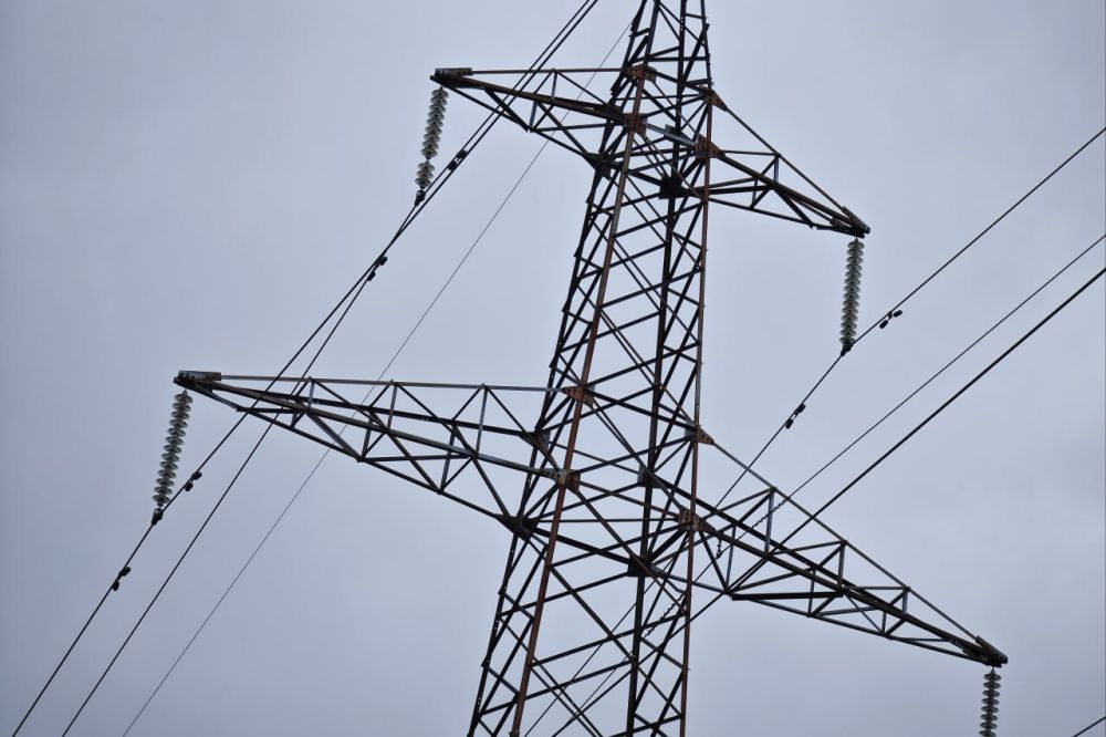 Обстрел ВСУ оставил без электроэнергии более 38 тысяч абонентов в ЛНР