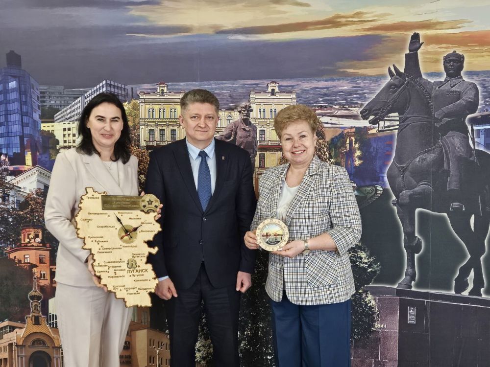 Ольга Бас: Сегодня в стенах Совета городского округа города Луганска заложила основу для открытия уникального музея часов, который станет символом времени, единства и нашей общей истории